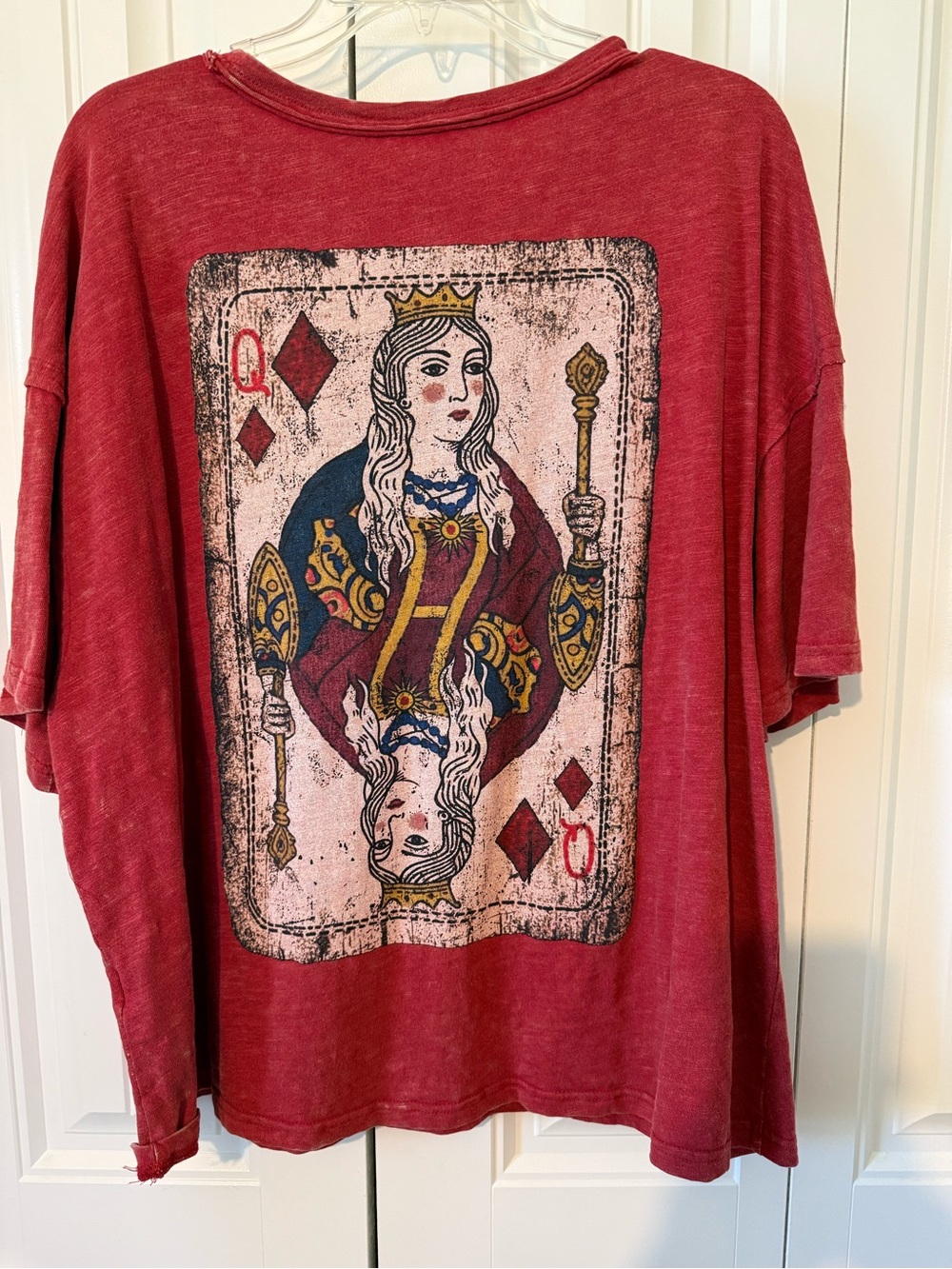 SHEIN Red Queen of Diamonds Graphic Short Sleeve Tee